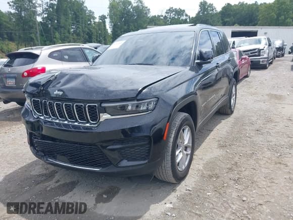 ✅ 2023 Jeep Grand Cherokee Laredo • VIN: 1C4RJHAG6P8893382 • Lot: 42943908. Listed on IAAI with 12,789 mi. Free auction sales archive from the USA and detailed vehicle history report at DreamBid. Image 2.