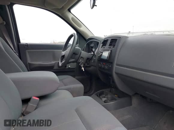 2005 Dodge Dakota ST with VIN 1D7HE22K75S320061, listed as a IAAI auction lot 43559403 with 139,681 mi miles and . Bid and sale history available at DreamBid. Image 5.