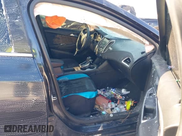 ✅ 2016 Chevrolet Cruze LT • VIN: 1G1BE5SM0G7277670 • Лот: 43169606. Опубликован ранее на IAAI с пробегом 126 164 миль. Бесплатный доступ к архиву аукционных продаж из США и подробный отчёт об истории автомобиля на DreamBid. Изображение 5.