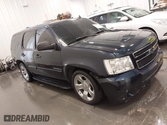✅ 2007 Chevrolet Tahoe LS • VIN: 1GNFC13C87R394003 • Lot: 42206597. Wystawiony na IAAI z przebiegiem 147 358 mil. Bezpłatny archiwum sprzedaży aukcyjnych z USA i szczegółowy raport historii pojazdu na DreamBid. Zdjęcie 1.
