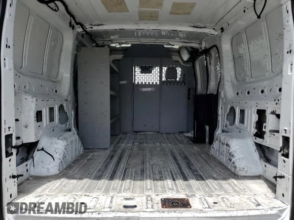 ✅ 2017 Ford Transit • VIN: 1FTYR1ZM8HKB15191 • Lot: 67153555. Wystawiony na Copart z przebiegiem 227 301 mil. Bezpłatny archiwum sprzedaży aukcyjnych z USA i szczegółowy raport historii pojazdu na DreamBid. Zdjęcie 10.