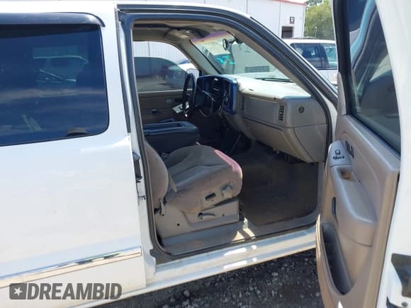 ✅ 1999 GMC Sierra 1500 SLE • VIN: 2GTEK19T2X1543111 • Лот: 43057437. Опубликован ранее на IAAI с пробегом Не указан. Бесплатный доступ к архиву аукционных продаж из США и подробный отчёт об истории автомобиля на DreamBid. Изображение 5.