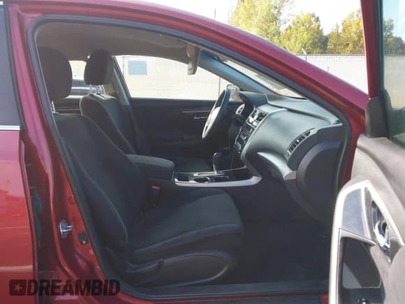 ✅ 2014 Nissan Altima SV • VIN: 1N4AL3AP1EC187737 • Lot: 43414632. Listed on IAAI with 206,884 mi. Free auction sales archive from the USA and detailed vehicle history report at DreamBid. Image 5.