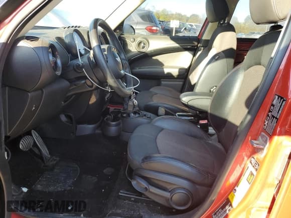 ✅ 2014 MINI Countryman S • VIN: WMWZC5C59EWP39419 • Lot: 81989125. Wystawiony na Copart z przebiegiem 73 760 mil. Bezpłatny archiwum sprzedaży aukcyjnych z USA i szczegółowy raport historii pojazdu na DreamBid. Zdjęcie 7.