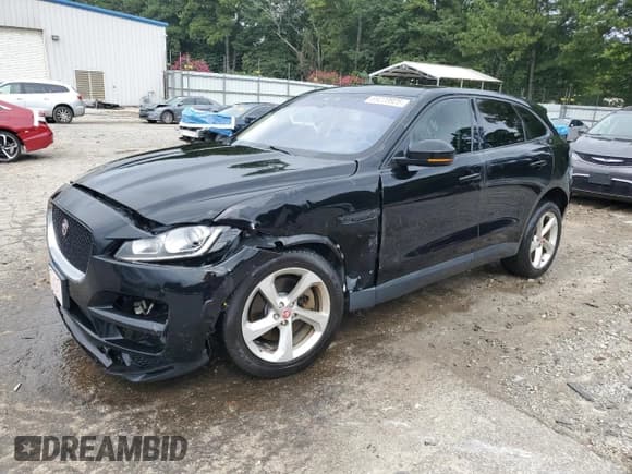 ✅ 2018 Jaguar F-Pace 30t Premium • VIN: SADCJ2GX9JA236929 • Лот: 69220925. Опубликован ранее на Copart с пробегом 145 259 миль. Бесплатный доступ к архиву аукционных продаж из США и подробный отчёт об истории автомобиля на DreamBid. Изображение 1.