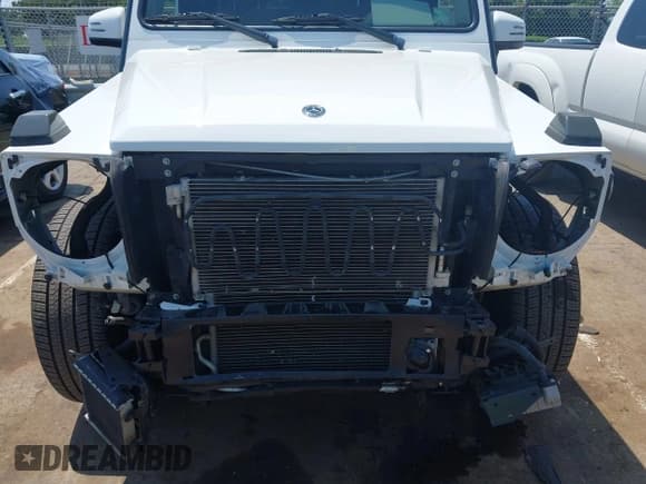 ✅ 2018 Mercedes-Benz G • VIN: WDCYC3KH1JX294493 • Lot: 42166199. Listed on IAAI with 66,597 mi. Free auction sales archive from the USA and detailed vehicle history report at DreamBid. Image 6.
