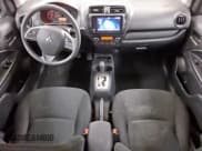 ✅ 2021 Mitsubishi Mirage ES • VIN: ML32FUFJ6MHF03589 • Lot: 81423765. Wystawiony na Copart z przebiegiem 23 999 mil. Bezpłatny archiwum sprzedaży aukcyjnych z USA i szczegółowy raport historii pojazdu na DreamBid. Zdjęcie 8.