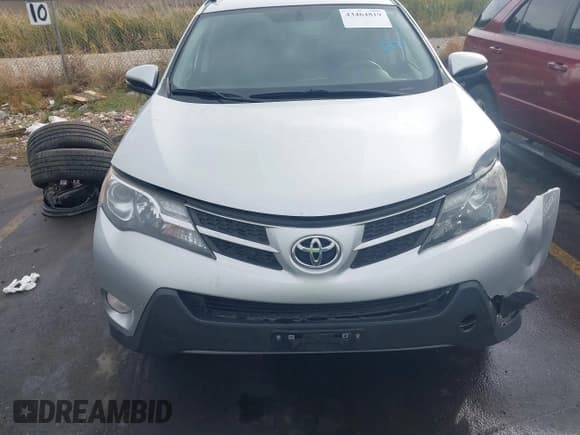 ✅ 2015 Toyota RAV4 XLE • VIN: JTMRFREV7FD100595 • Lot: 43464819. Wystawiony na IAAI z przebiegiem 177 101 mil. Bezpłatny archiwum sprzedaży aukcyjnych z USA i szczegółowy raport historii pojazdu na DreamBid. Zdjęcie 12.