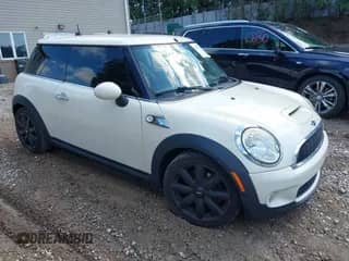 2010 MINI Hardtop S with VIN WMWMF7C55ATX44898, listed as a IAAI auction lot 42727762 with 131,845 mi miles and . Bid and sale history available at DreamBid. Image 1.