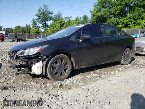 ✅ 2018 Chevrolet Cruze LS • VIN: 1G1BC5SM1J7231018 • Lot: 83925825. Listed on Copart with 106,047 mi. Free auction sales archive from the USA and detailed vehicle history report at DreamBid. Image 1.