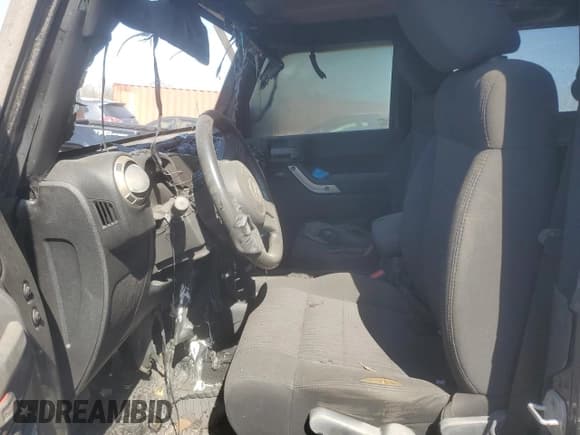 ✅ 2011 Jeep Wrangler Sahara • VIN: 1J4AA5D16BL617223 • Лот: 48068405. Опубликован ранее на Copart с пробегом Не указан. Бесплатный доступ к архиву аукционных продаж из США и подробный отчёт об истории автомобиля на DreamBid. Изображение 7.