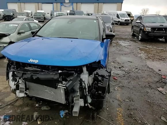 ✅ 2023 Jeep Compass Limited • VIN: 3C4NJDCN6PT500694 • Lot: 46489575. Wystawiony na Copart z przebiegiem 11 461 mil. Bezpłatny archiwum sprzedaży aukcyjnych z USA i szczegółowy raport historii pojazdu na DreamBid. Zdjęcie 11.