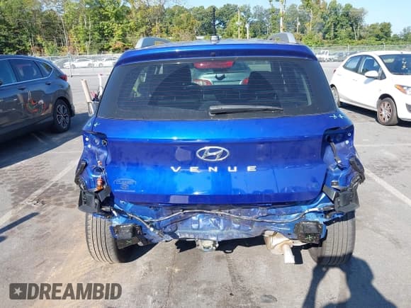 ✅ 2023 Hyundai Venue SEL • VIN: KMHRC8A33PU262356 • Lot: 40310588. Listed on IAAI with 18,379 mi. Free auction sales archive from the USA and detailed vehicle history report at DreamBid. Image 17.