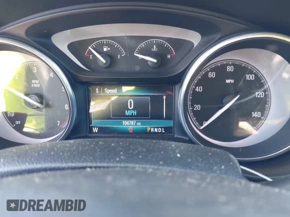 ✅ 2020 Buick Envision Preferred • VIN: LRBFXBSA1LD059996 • Lot: 43471713. Wystawiony na IAAI z przebiegiem 106 787 mil. Bezpłatny archiwum sprzedaży aukcyjnych z USA i szczegółowy raport historii pojazdu na DreamBid. Zdjęcie 7.