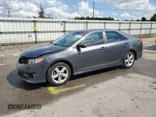 2013 Toyota Camry L z VIN 4T1BF1FK6DU215429, wystawiony jako Copart lot #81638805 z przebiegiem 227 515 mil mil oraz Szkoda całkowita • Salvage title. Historia ofert i sprzedaży dostępna na DreamBid. Obrazek 1.