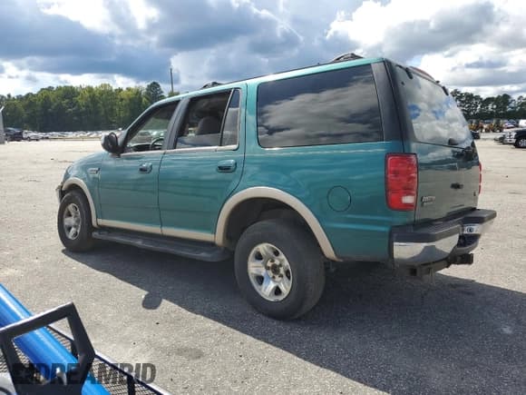 ✅ 1997 Ford Expedition XLT • VIN: 1FMEU1760VLC28284 • Лот: 72405794. Опубликован ранее на Copart с пробегом 246 849 миль. Бесплатный доступ к архиву аукционных продаж из США и подробный отчёт об истории автомобиля на DreamBid. Изображение 2.