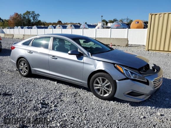 ✅ 2017 Hyundai Sonata SE • VIN: 5NPE24AFXHH450540 • Lot: 90391425. Listed on Copart with 42,667 mi. Free auction sales archive from the USA and detailed vehicle history report at DreamBid. Image 4.