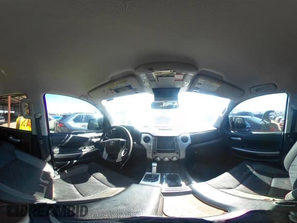 ✅ 2017 Toyota Tundra SR5 • VIN: 5TFEW5F19HX228776 • Лот: 43440954. Опубликован ранее на IAAI с пробегом 188 561 миль. Бесплатный доступ к архиву аукционных продаж из США и подробный отчёт об истории автомобиля на DreamBid. Изображение 18.