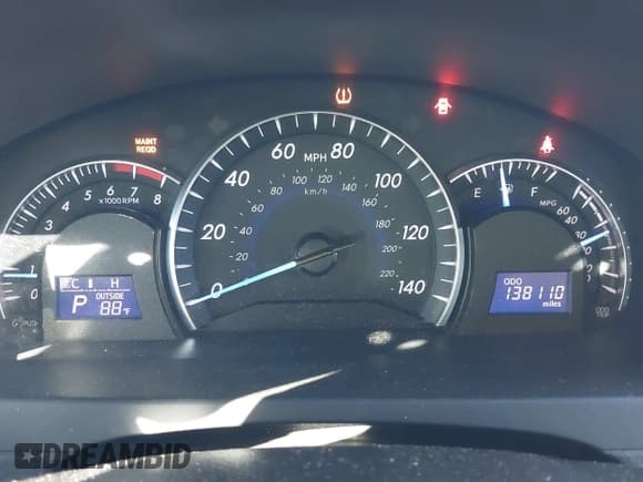 ✅ 2013 Toyota Camry LE • VIN: 4T4BF1FK6DR334233 • Lot: 43454719. Wystawiony na IAAI z przebiegiem 138 110 mil. Bezpłatny archiwum sprzedaży aukcyjnych z USA i szczegółowy raport historii pojazdu na DreamBid. Zdjęcie 7.