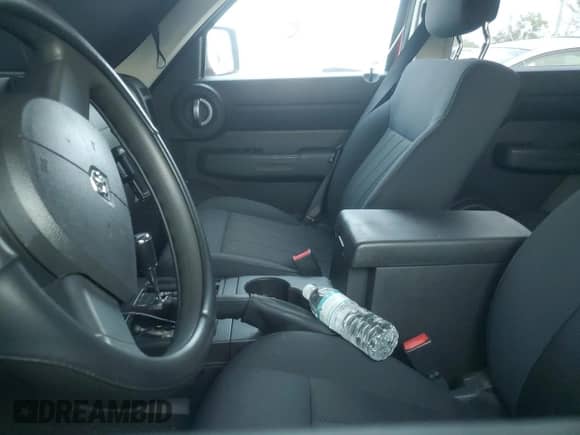 2011 Dodge Nitro Heat z VIN 1D4PT4GK9BW606971, wystawiony jako Copart lot #78386584 z przebiegiem Nie podano mil oraz Szkoda całkowita • Salvage title. Historia ofert i sprzedaży dostępna na DreamBid. Obrazek 7.