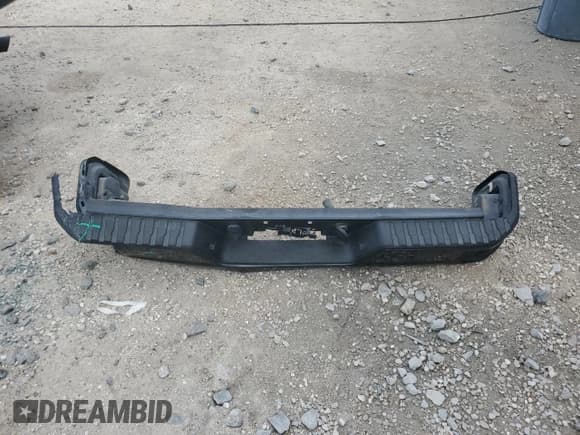 ✅ 2020 GMC Sierra 1500 Elevation • VIN: 3GTU9CEDXLG113636 • Lot: 84949015. Wystawiony na Copart z przebiegiem 77 215 mil. Bezpłatny archiwum sprzedaży aukcyjnych z USA i szczegółowy raport historii pojazdu na DreamBid. Zdjęcie 12.