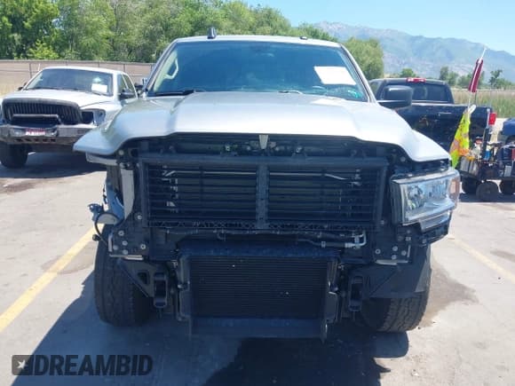 ✅ 2020 Ram 2500 Tradesman • VIN: 3C6UR5CLXLG193274 • Lot: 42438368. Wystawiony na IAAI z przebiegiem 59 392 mil. Bezpłatny archiwum sprzedaży aukcyjnych z USA i szczegółowy raport historii pojazdu na DreamBid. Zdjęcie 13.