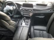 ✅ 2018 BMW 7 Series 750i xDrive • VIN: WBA7B0C56JG527160 • Lot: 44614404. Wystawiony na Copart z przebiegiem Nie podano. Bezpłatny archiwum sprzedaży aukcyjnych z USA i szczegółowy raport historii pojazdu na DreamBid. Zdjęcie 8.