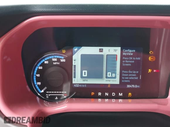 ✅ 2023 Ford Bronco • VIN: 1FMEE5BP0PLB18858 • Lot: 43179647. Wystawiony na IAAI z przebiegiem 38 479 mil. Bezpłatny archiwum sprzedaży aukcyjnych z USA i szczegółowy raport historii pojazdu na DreamBid. Zdjęcie 7.