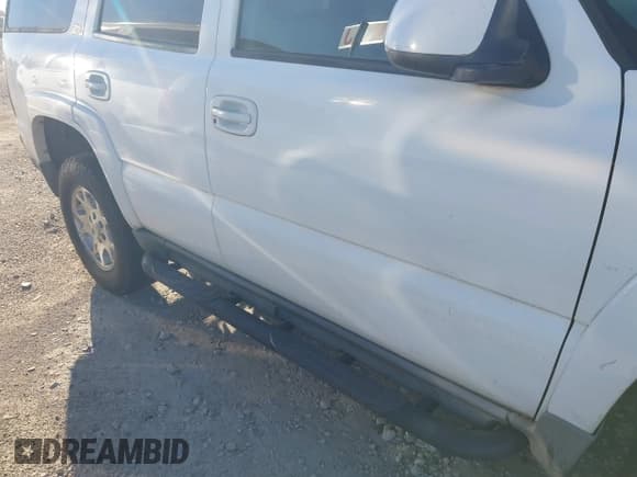 ✅ 2003 Chevrolet Tahoe Z71 • VIN: 1GNEK13Z13R215250 • Lot: 43487629. Listed on IAAI with Not provided. Free auction sales archive from the USA and detailed vehicle history report at DreamBid. Image 12.