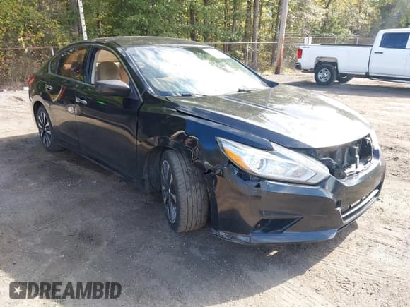 ✅ 2018 Nissan Altima S • VIN: 1N4AL3AP0JC246108 • Lot: 43328255. Wystawiony na IAAI z przebiegiem 245 615 mil. Bezpłatny archiwum sprzedaży aukcyjnych z USA i szczegółowy raport historii pojazdu na DreamBid. Zdjęcie 1.