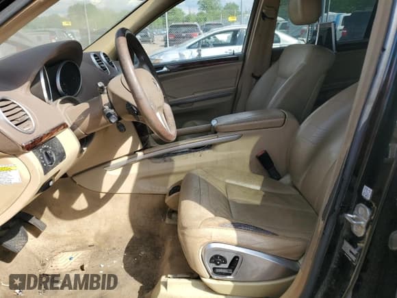 ✅ 2009 Mercedes-Benz GL 550 • VIN: 4JGBF86E49A501002 • Lot: 56225565. Listed on Copart with 168,098 mi. Free auction sales archive from the USA and detailed vehicle history report at DreamBid. Image 7.