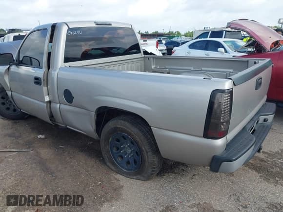 ✅ 2006 GMC Sierra 1500 Work Truck • VIN: 3GTEC14V06G207646 • Lot: 42486246. Listed on IAAI with Not provided. Free auction sales archive from the USA and detailed vehicle history report at DreamBid. Image 3.