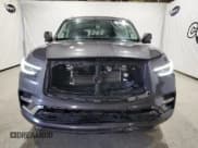 ✅ 2024 Infiniti QX80 Luxe • VIN: JN8AZ2AE4R9328700 • Lot: 90359085. Wystawiony na Copart z przebiegiem 18 409 mil. Bezpłatny archiwum sprzedaży aukcyjnych z USA i szczegółowy raport historii pojazdu na DreamBid. Zdjęcie 5.