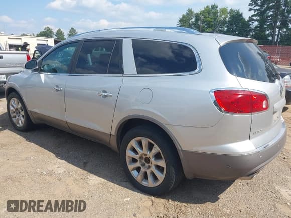✅ 2011 Buick Enclave CXL-2 • VIN: 5GAKRCED6BJ118452 • Lot: 42889090. Wystawiony na IAAI z przebiegiem 224 174 mil. Bezpłatny archiwum sprzedaży aukcyjnych z USA i szczegółowy raport historii pojazdu na DreamBid. Zdjęcie 3.