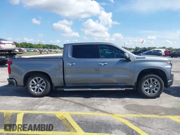 ✅ 2021 Chevrolet Silverado 1500 High Country • VIN: 3GCPWFED4MG144695 • Lot: 42880446. Wystawiony na IAAI z przebiegiem 14 271 mil. Bezpłatny archiwum sprzedaży aukcyjnych z USA i szczegółowy raport historii pojazdu na DreamBid. Zdjęcie 14.