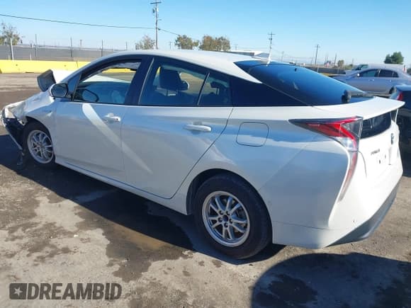 ✅ 2018 Toyota Prius Three Touring • VIN: JTDKARFU4J3546479 • Lot: 43773603. Wystawiony na IAAI z przebiegiem 49 146 mil. Bezpłatny archiwum sprzedaży aukcyjnych z USA i szczegółowy raport historii pojazdu na DreamBid. Zdjęcie 3.