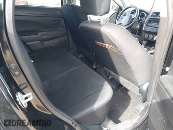 2014 Mitsubishi Outlander ES with VIN 4A4AP3AU8EE028537, listed as a IAAI auction lot 43226979 with 189,344 mi miles and . Bid and sale history available at DreamBid. Image 8.