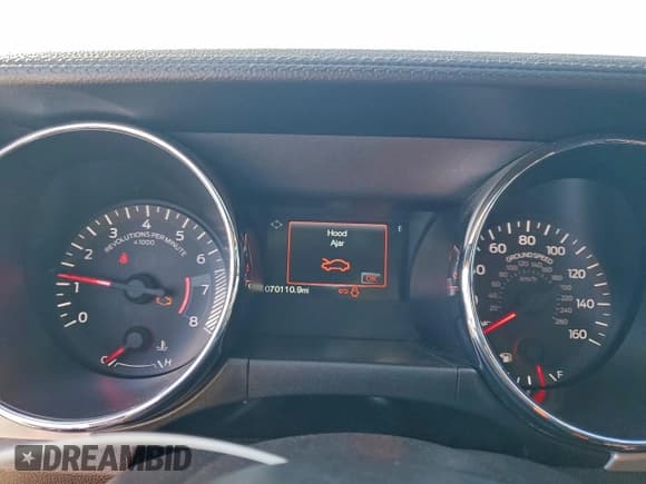 ✅ 2016 Ford Mustang EcoBoost Premium • VIN: 1FA6P8THXG5200604 • Лот: 94670245. Опубликован ранее на Copart с пробегом 70 110 миль. Бесплатный доступ к архиву аукционных продаж из США и подробный отчёт об истории автомобиля на DreamBid. Изображение 9.