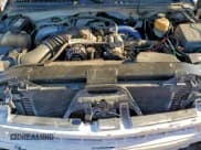 ✅ 2002 Chevrolet Silverado 2500HD LS • VIN: 1GCHC29192E142757 • Lot: 95698785. Wystawiony na Copart z przebiegiem 261 144 mil. Bezpłatny archiwum sprzedaży aukcyjnych z USA i szczegółowy raport historii pojazdu na DreamBid. Zdjęcie 11.