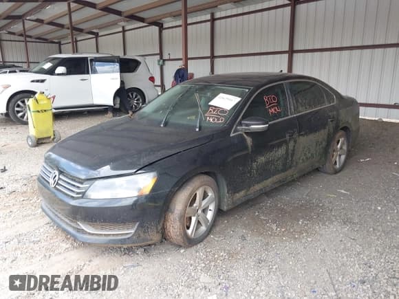 ✅ 2013 Volkswagen Passat SE • VIN: 1VWBH7A38DC028231 • Лот: 42629167. Опубликован ранее на IAAI с пробегом Не указан. Бесплатный доступ к архиву аукционных продаж из США и подробный отчёт об истории автомобиля на DreamBid. Изображение 2.