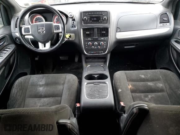 ✅ 2015 Dodge Grand Caravan SXT • VIN: 2C4RDGCG0FR624909 • Lot: 92295345. Wystawiony na Copart z przebiegiem 154 916 mil. Bezpłatny archiwum sprzedaży aukcyjnych z USA i szczegółowy raport historii pojazdu na DreamBid. Zdjęcie 8.