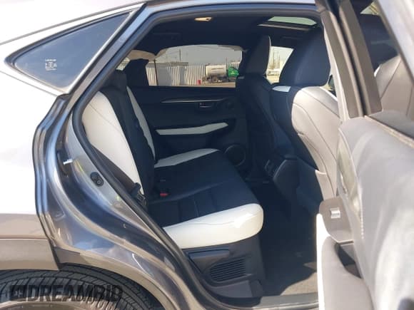 ✅ 2020 Lexus NX 300 F Sport • VIN: JTJSARBZXL2161435 • Lot: 43116619. Wystawiony na IAAI z przebiegiem 70 057 mil. Bezpłatny archiwum sprzedaży aukcyjnych z USA i szczegółowy raport historii pojazdu na DreamBid. Zdjęcie 8.