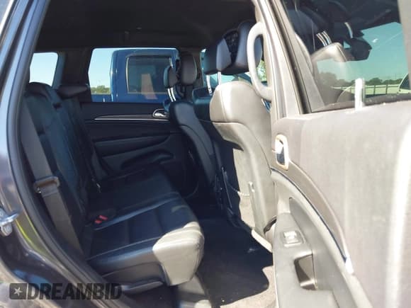 ✅ 2017 Jeep Grand Cherokee Limited • VIN: 1C4RJFBG2HC810080 • Lot: 43564365. Listed on IAAI with 125,811 mi. Free auction sales archive from the USA and detailed vehicle history report at DreamBid. Image 8.
