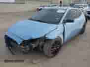 2020 Hyundai Veloster z VIN KMHT36AH6LU004705, wystawiony jako IAAI lot #42014151 z przebiegiem 155 813 mil mil oraz . Historia ofert i sprzedaży dostępna na DreamBid. Obrazek 2.