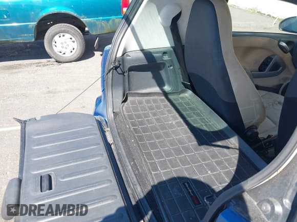 ✅ 2009 Smart fortwo Pure • VIN: WMEEJ31X19K243304 • Лот: 42860139. Опубликован ранее на IAAI с пробегом 119 617 миль. Бесплатный доступ к архиву аукционных продаж из США и подробный отчёт об истории автомобиля на DreamBid. Изображение 8.