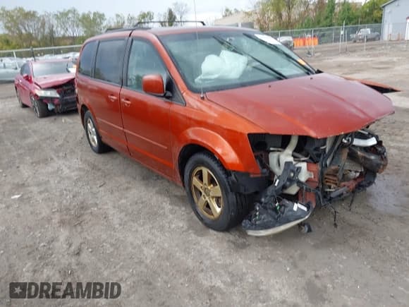 ✅ 2012 Dodge Grand Caravan SXT • VIN: 2C4RDGCG6CR231511 • Lot: 43400800. Wystawiony na IAAI z przebiegiem 230 302 mil. Bezpłatny archiwum sprzedaży aukcyjnych z USA i szczegółowy raport historii pojazdu na DreamBid. Zdjęcie 1.
