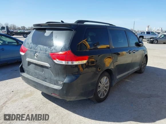 ✅ 2013 Toyota Sienna XLE • VIN: 5TDDK3DC8DS051928 • Лот: 41857402. Опубликован ранее на IAAI с пробегом 175 839 миль. Бесплатный доступ к архиву аукционных продаж из США и подробный отчёт об истории автомобиля на DreamBid. Изображение 4.