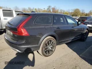 ✅ 2017 Volvo V90 • VIN: YV4A22NL6H1005204 • Лот: 76469084. Опубликован ранее на Copart с пробегом 121 531 миль. Бесплатный доступ к архиву аукционных продаж из США и подробный отчёт об истории автомобиля на DreamBid. Изображение 3.