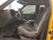 ✅ 2002 Chevrolet S-10 LS • VIN: 1GCDT13W32K235577 • Лот: 82347094. Опубликован ранее на Copart с пробегом 288 179 миль. Бесплатный доступ к архиву аукционных продаж из США и подробный отчёт об истории автомобиля на DreamBid. Изображение 7.