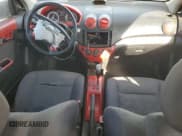 ✅ 2007 Chevrolet Aveo LS • VIN: KL1TD56697B138099 • Lot: 79316494. Wystawiony na Copart z przebiegiem 141 850 mil. Bezpłatny archiwum sprzedaży aukcyjnych z USA i szczegółowy raport historii pojazdu na DreamBid. Zdjęcie 8.